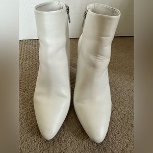 Antonio Melani white heel ankle boots